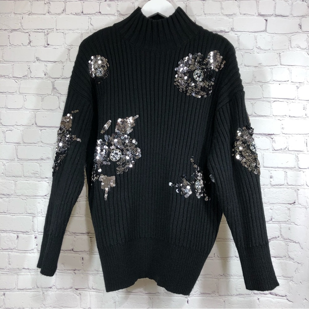 FATE black sweater sequin details in silver